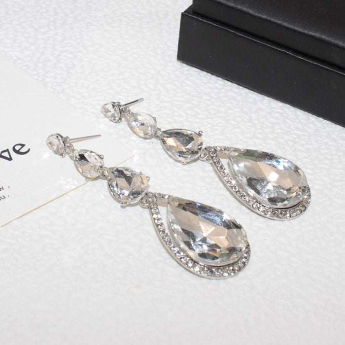 Wholesale Exquisite and luxurious water droplet studded diamond earrings, fashionable and high-end long alloy ear accessories