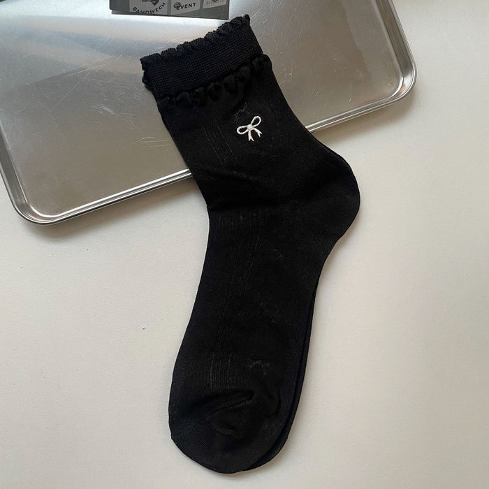 Wholesale Socks for women in spring and summer, thin style, mid tube socks with bow, embroidered lace, stacked socks, hollowed out breathable women's socks