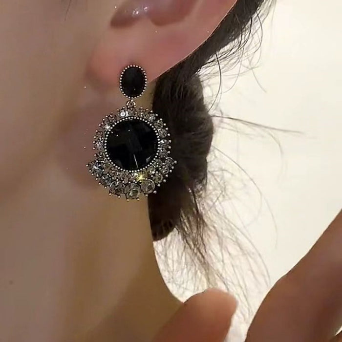 Wholesale High end temperament, fashionable earrings, exquisite and versatile design sense