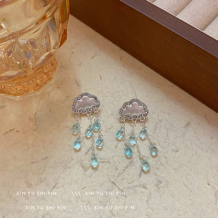 Wholesale Water droplet fringe earrings are fashionable, versatile, and high-end earrings and accessories