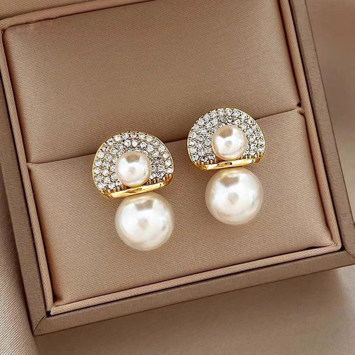 Wholesale socialite elegant golden pearl earrings earrings casual all-match earrings