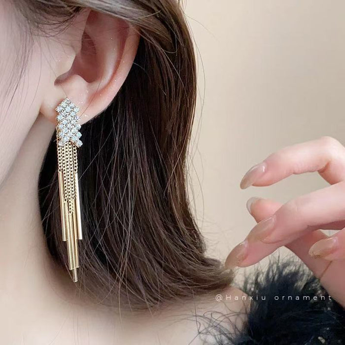 Wholesale Earstuds, light luxury, fashionable, high-end tassel earrings