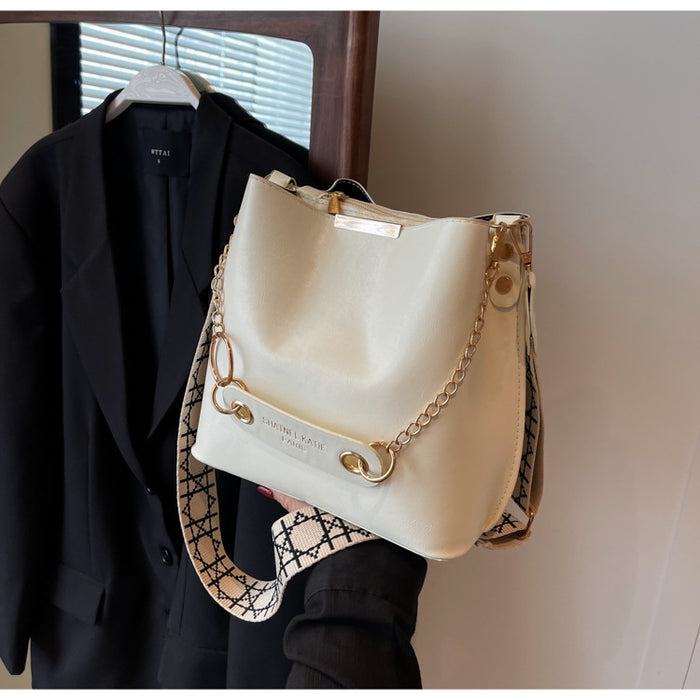 Wholesale Vintage large capacity bag, new fashionable single shoulder crossbody, simple and stylish portable bucket bag