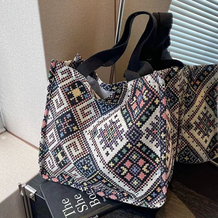 Wholesale Large capacity ethnic commuter tote bag fashionable commuter cloth bag college students class shoulder bag