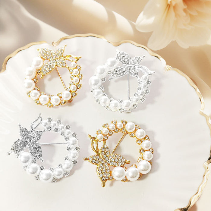 Wholesale Diamond studded pearl butterfly brooch, stylish and elegant chest flower, clothing clip, clothing accessories