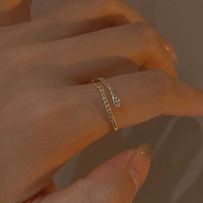 Wholesale Pure silver gold-plated ring for women, with a niche design and diamond inlay. It is a light luxury, exquisite and fashionable open ring