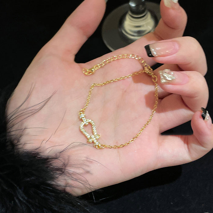 Wholesale Horseshoe buckle zircon bracelet for women, fashionable and high-end commuting wristband, niche, light luxury style, temperament, handmade accessories