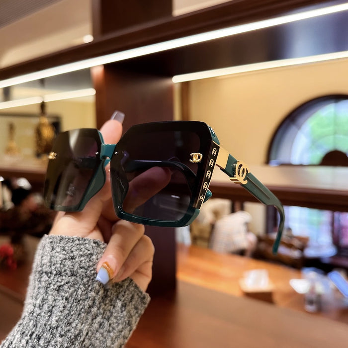 Wholesale Classic and fashionable sunglasses, fashionable and personalized UV resistant sunglasses