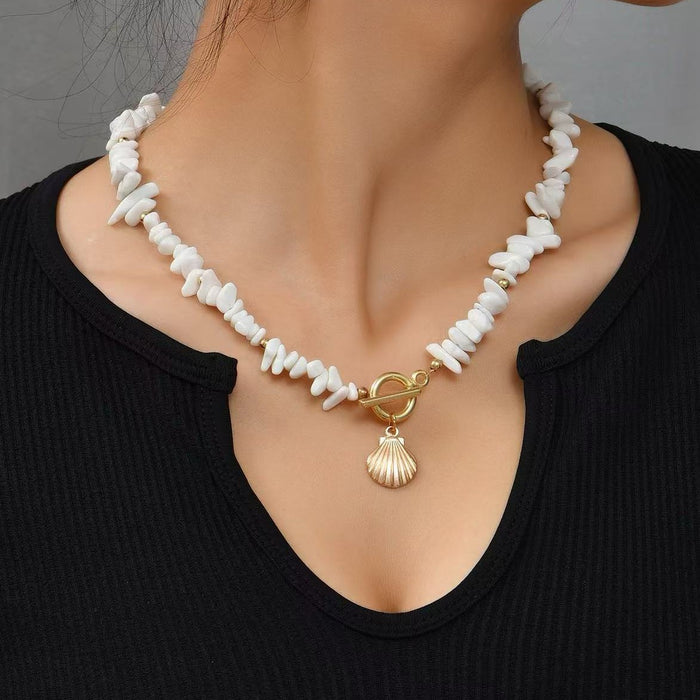 Wholesale Natural crushed stone irregular shell pendant necklace collarbone chain