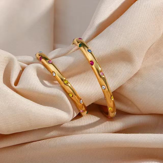 Wholesale   Stainless Steel C-shaped Colorful Zirconia Earrings White Zirconia Hoop Earrings  Women's Jewelry