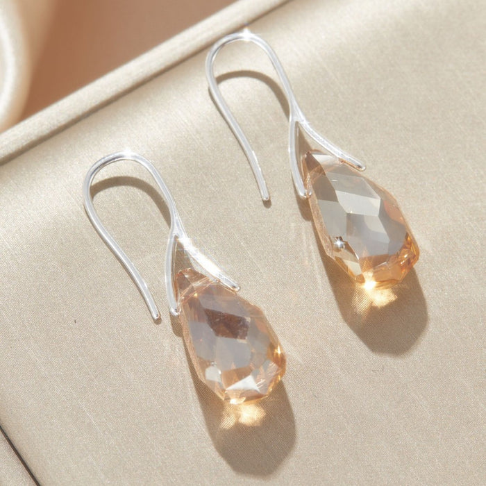 Wholesale Stylish and dazzling crystal earrings