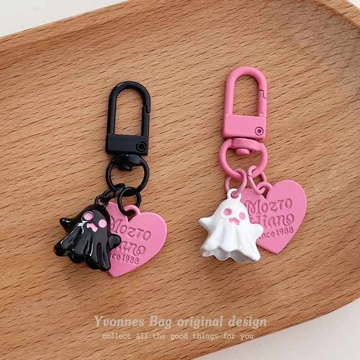 Wholesale cute little ghost love pendant pink black round buckle pendant keychain