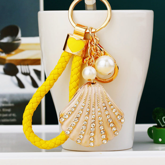 Wholesale Diamond studded pearl shell car keychain pendant, metal keychain ring, alloy accessory