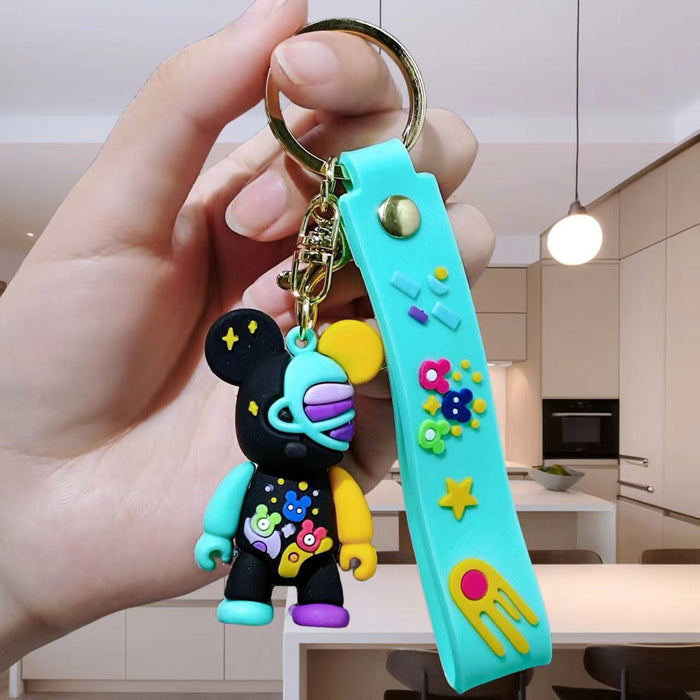 Wholesale Creative keychain cartoon figurine car keychain bag decoration