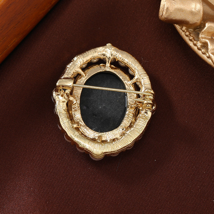 Wholesale New Oval Pearl Beauty Head Brooches Women' s Embossed Figure Pin