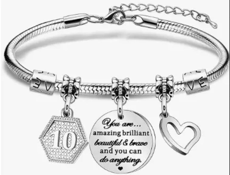 Wholesale Bracelet made of stainless steel, soft chain, round plate, engraved with heart-shaped pendant, made of stainless steel