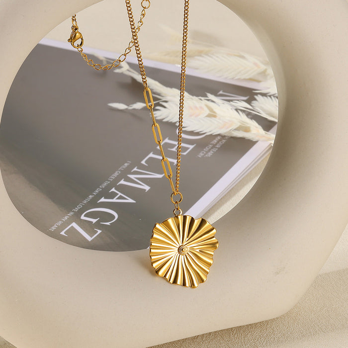 Wholesale Sunflower Pendant Necklace Imitation Pearl Shell Stainless Steel Clavicle Chain