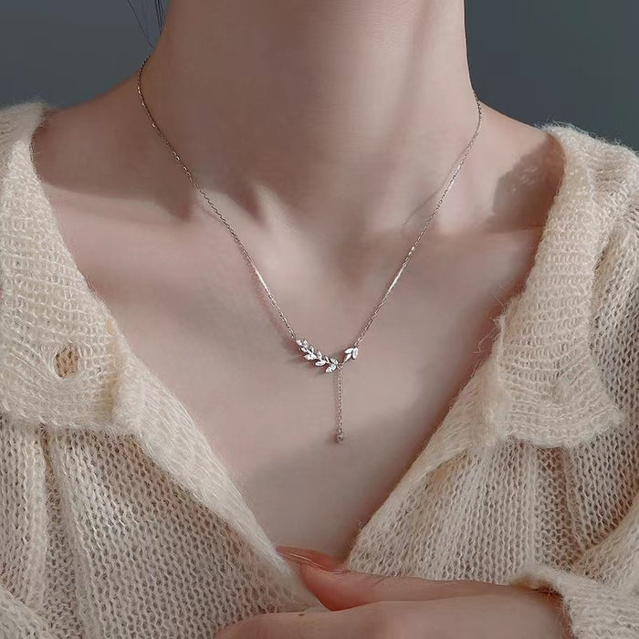 Wholesale Titanium steel necklace, tassel collarbone chain, simple temperament, niche, light luxury design