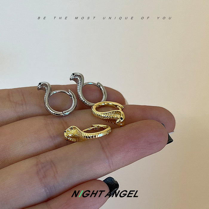 Wholesale Vintage ear buckle design, compact and mini silver needle zircon snake earrings