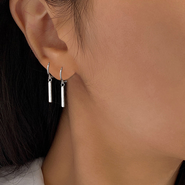 Wholesale Earrings with a simple and cool temperament, a niche design for girls, and geometric ear buckles