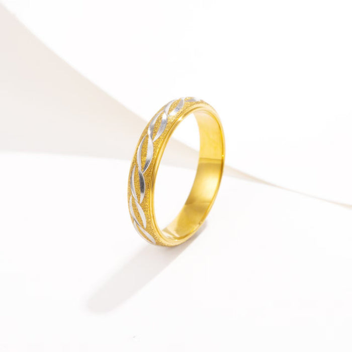 Wholesale Titanium steel ring with curved surface of 4mm, fashionable and non fading, light luxury and high-end feel. Direct sales of the ring