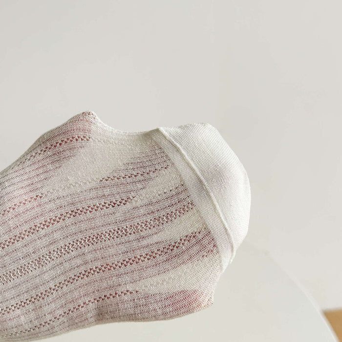 Wholesale Sweet pile socks, versatile calf socks, long tube cotton white elongated vertical striped socks