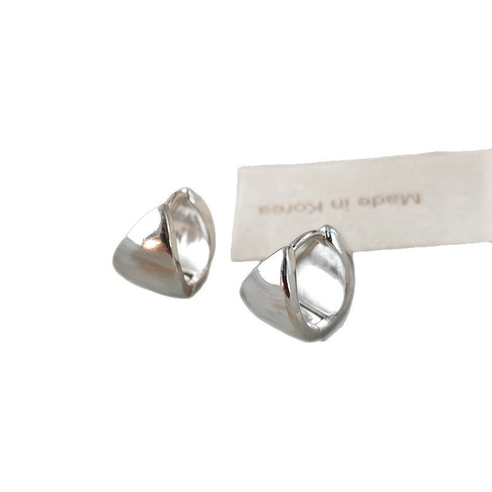 Wholesale Smooth ear buckle, niche design, fashionable and simple temperament, versatile earrings