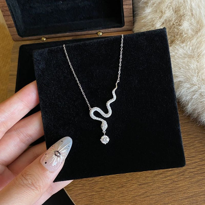 Wholesale Zircon necklace new niche design titanium steel non fading collarbone chain