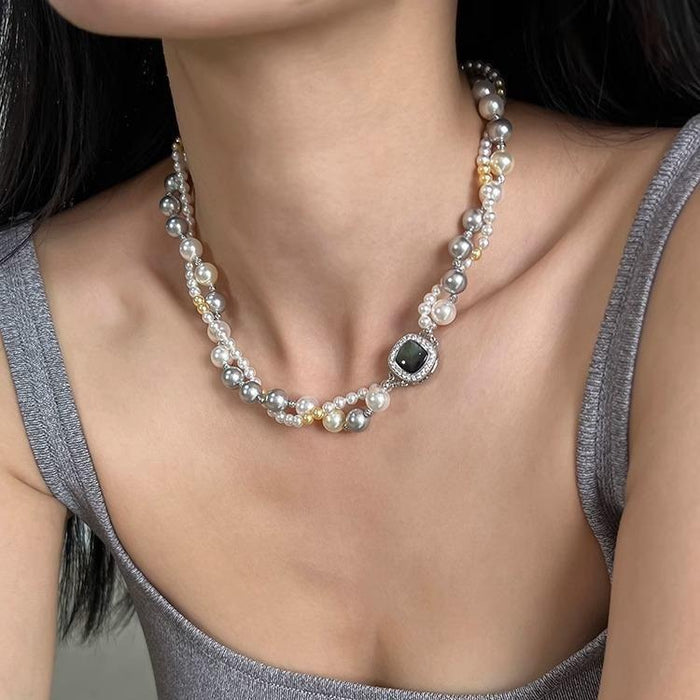 Wholesale Double layered pearl necklace for women, niche design, high-end feel, neck chain, locking bone chain