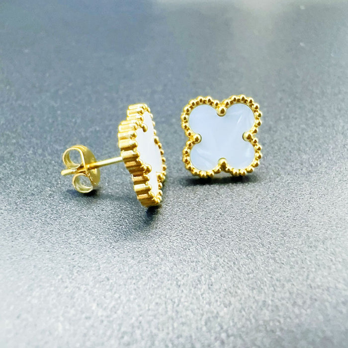 Wholesale New stainless steel earrings with temperament and four leaf clover earrings accessories