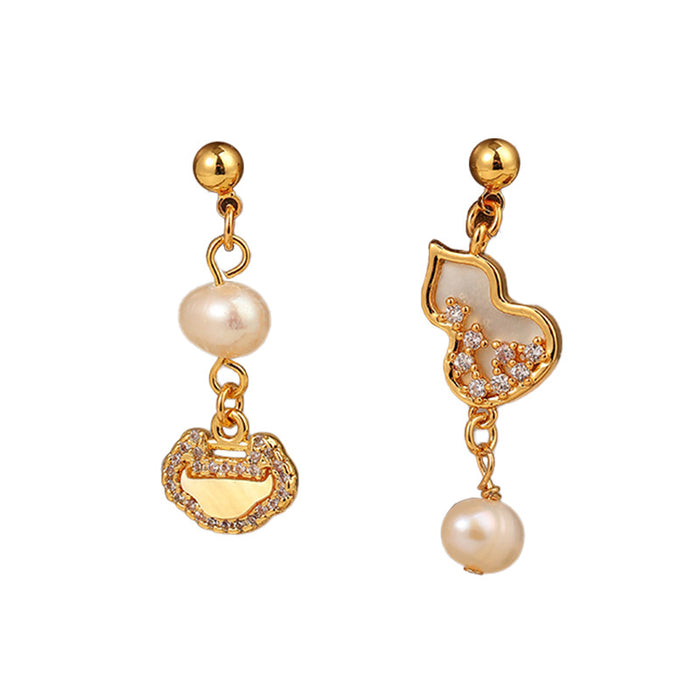 Wholesale Light luxury and fashionable natural freshwater pearl zircon earrings with a high-end feel, simple temperament, exquisite earrings for women