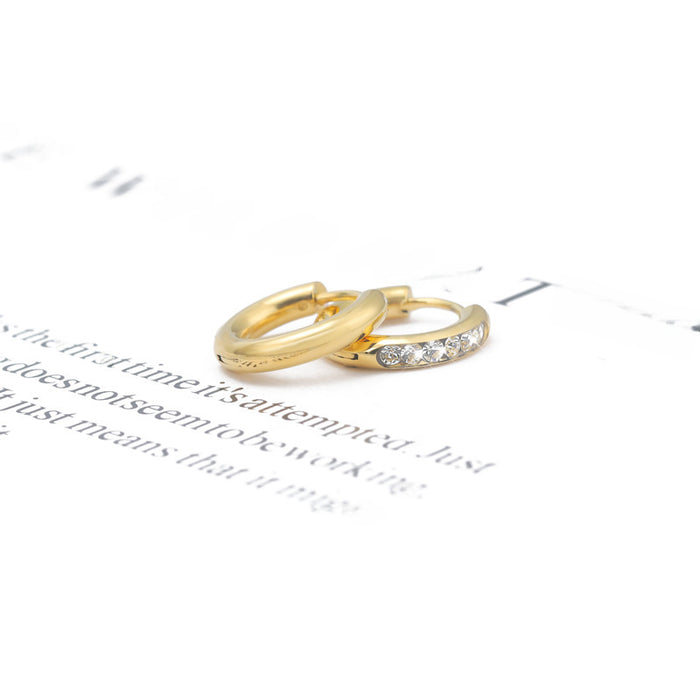 Wholesale Round micro inlaid zircon stainless steel earrings for women with a light luxury temperament, titanium steel ear buckles, versatile earrings