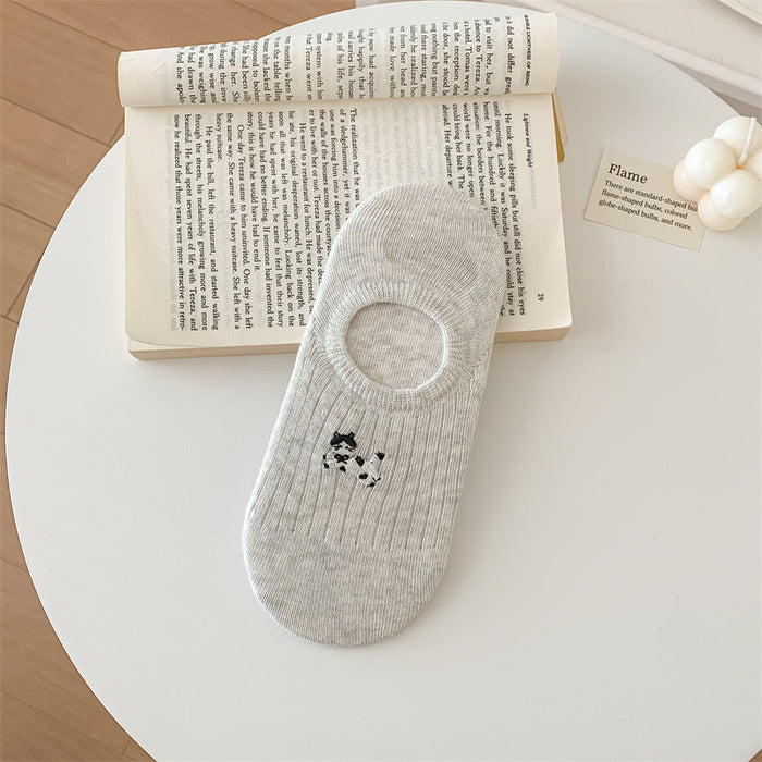 Wholesale Ship socks with anti slip and cotton heel, women's shallow mouth socks, gray cartoon embroidery, invisible