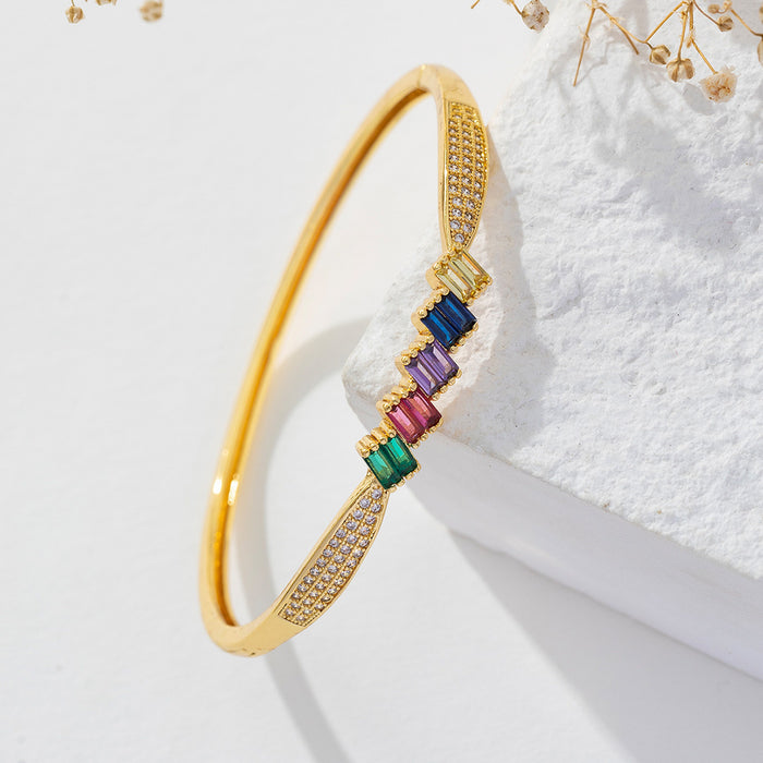 Wholesale retro snake-shaped bracelet women's gold-plated Clover bracelet inlaid craft nail zircon bracelet