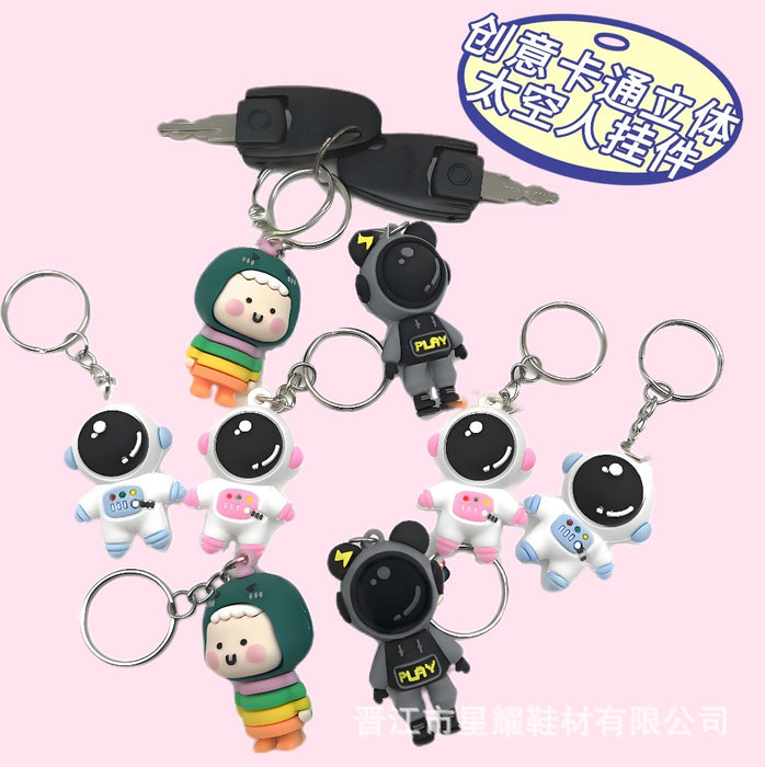 Wholesale Cartoon astronaut keychain 3D astronaut rainbow figurine pendant backpack pendant keychain accessory
