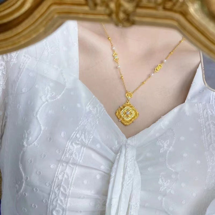 Wholesale  inlaid gold pendant necklace women's  temperament Joker  clavicle chain