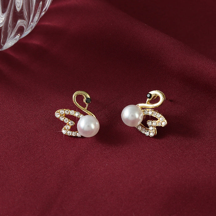 Wholesale Earstuds, light luxury, niche design, pearl swan studded with diamonds, versatile and compact accessories