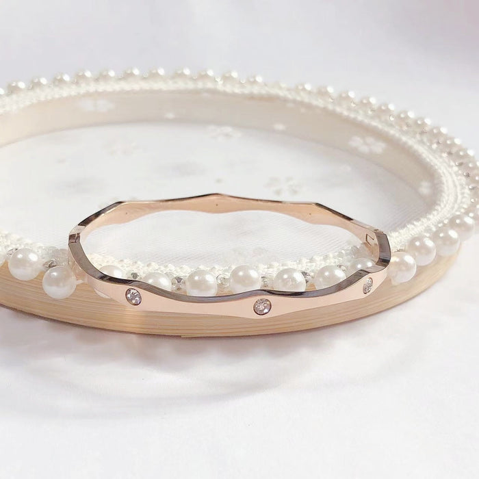 Wholesale Titanium steel color-preserving bracelet with diamond setting