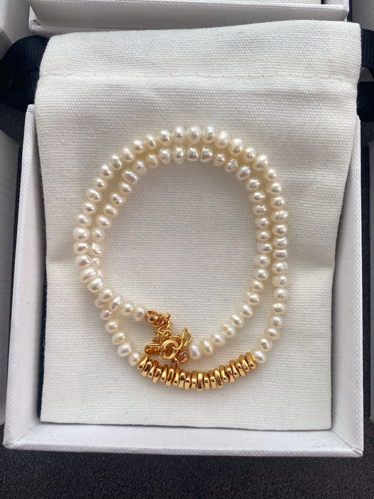 Wholesale Pearl necklace for women, light luxury, niche design, high-end feeling, collarbone chain, retro necklace, sweater chain, accessory