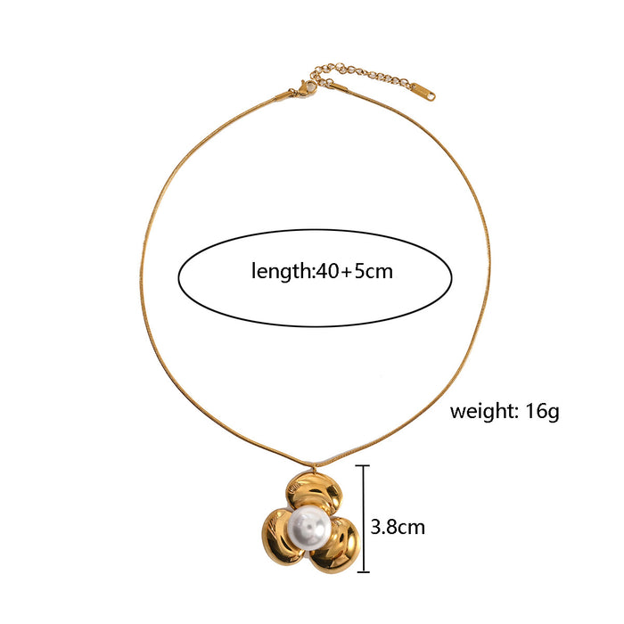 Wholesale Simple and personalized flower imitation pearl necklace, stainless steel gold-plated collarbone chain wholesale