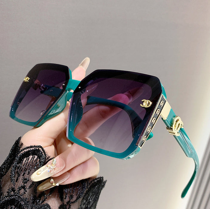 Wholesale Women' s oversized sunglasses