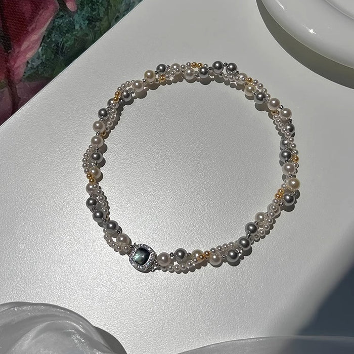 Wholesale Double layered pearl necklace for women, niche design, high-end feel, neck chain, locking bone chain