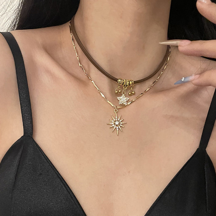 Wholesale Maillard sun star necklace for women, niche, light luxury, ins, cold style necklace, retro double-layered clavicle necklace