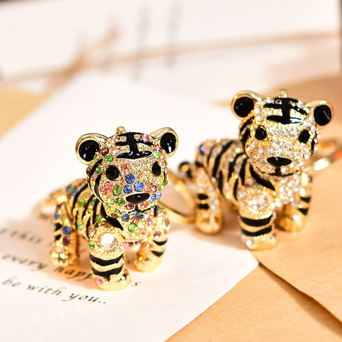 Wholesale Diamond-encrusted three-dimensional Tiger car keychain metal