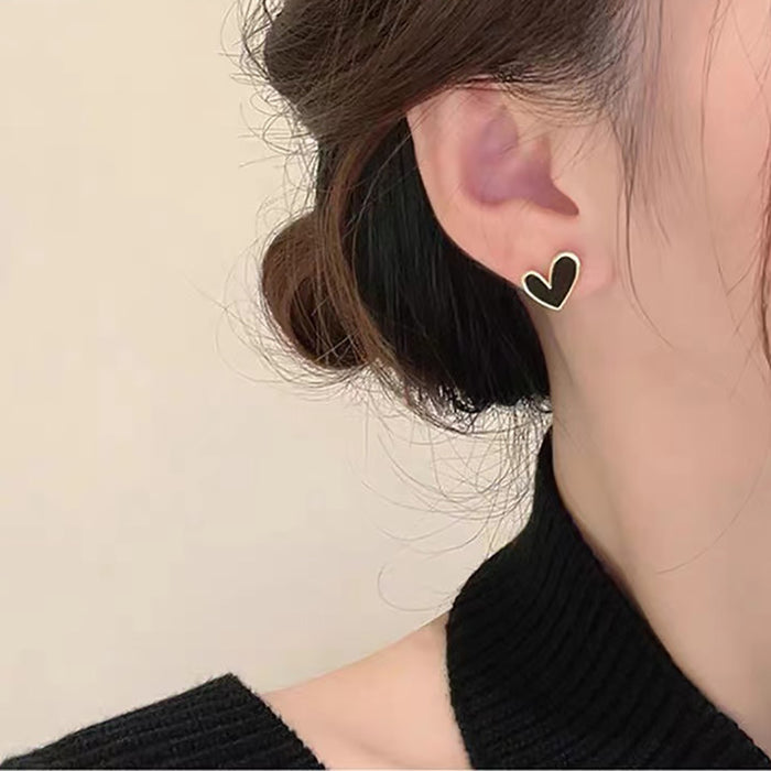 Wholesale Fashionable Love Earrings, Light Luxury, Versatile for Daily Use, Pearlescent White Peach Heart Ear Accessories