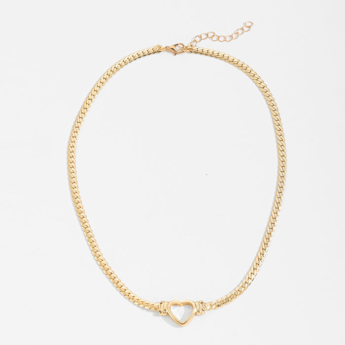 Wholesale Versatile metal collarbone chain, fashionable hollowed out heart-shaped pendant, high-end feel, widened side chain necklace