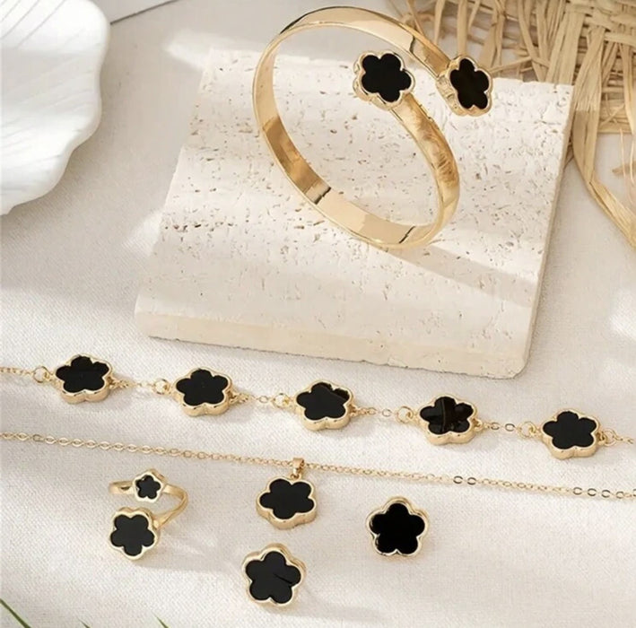 Wholesale Brilliant Lucky Flower Jewelry Set Bracelet Five Leaf Grass Necklace Ring Earnail JDC-NE-AH001