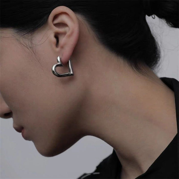 Wholesale Earrings with ear buckles, women's new trendy and niche design, personalized and cool style earrings