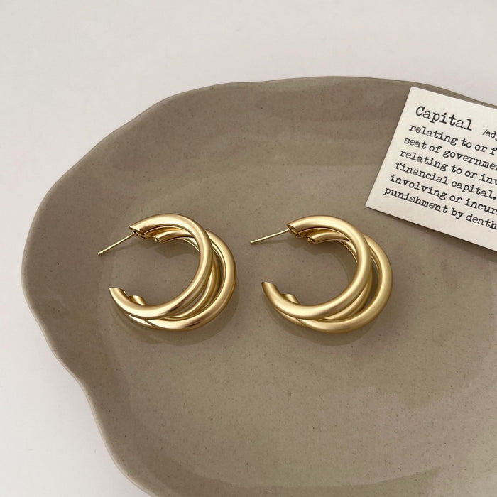 Wholesale Minimalist design with three layers of matte gold earrings, high-end temperament, fashionable and versatile earrings and earrings