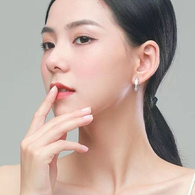 Wholesale Zircon Circle Ear Buckle Women's Simple temperament Circle Earrings with a niche design and a cold and cool style Circle Ear Jewelry